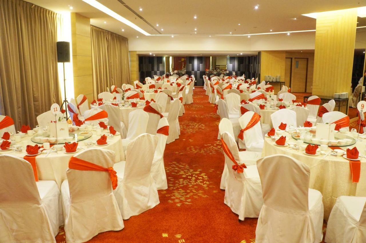 Sabah Oriental Hotel Kota Kinabalu Exterior foto
